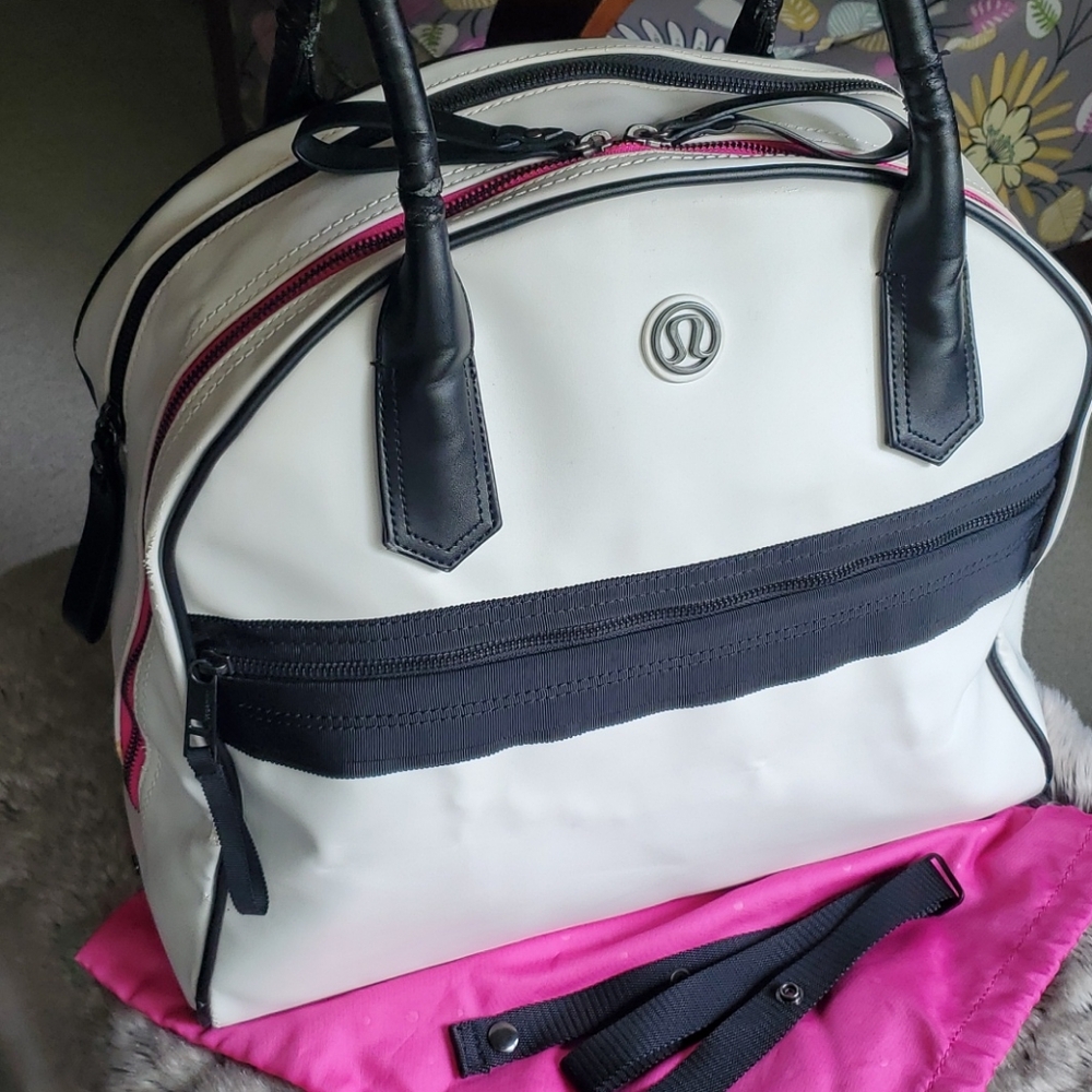 Lululemon White & Hot Pink Yoga Bag